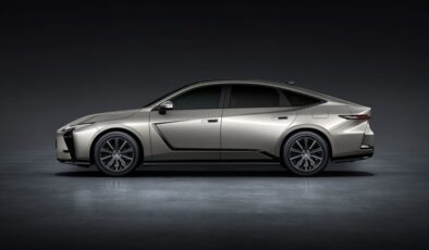 Lexus Yeni Nesil ES Modelini Dünya Prömiyeriyle Tanıttı