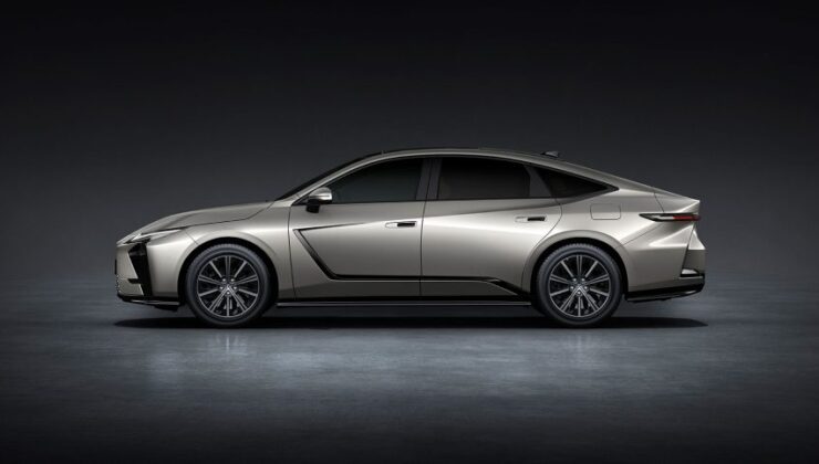 Lexus Yeni Nesil ES Modelini Dünya Prömiyeriyle Tanıttı