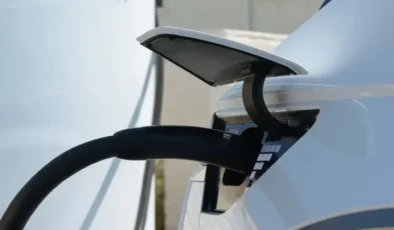 Hyundai’den Elektrikli Araç Sahiplerine Müjde: “Tak ve Şarj Et” Özelliği Geliyor!
