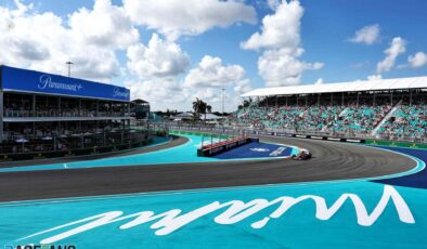 Live: 2025 Miami Grand Prix first practice | RaceFans Live