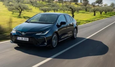Toyota Corolla Cross Hybrid’in yenilenen versiyonunu tanıttı