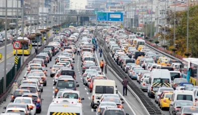 Trafik cezaları sil baştan değişiyor! Alkollü araç kullanmak, emniyet kemeri takmamak, kırmızı ışık ihlalinin cezaları ne kadar olacak?