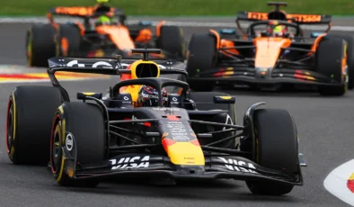 F1 Belçika GP Sprint: Verstappen’in Zaferi, Piastri ve Norris’in Baskısı