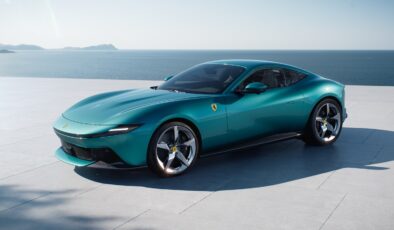 Ferrari çift turbo V8 motorlu,   ‘Amalfi’yi tanıttı.
