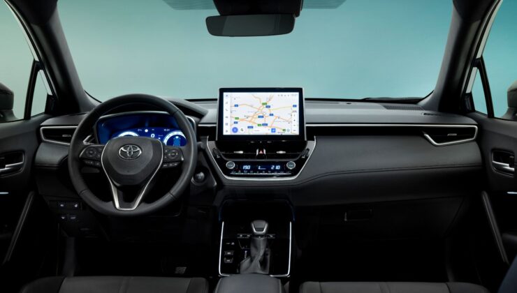 Toyota, Yeni Corolla Cross Hybrid’i Türkiye’de Satışa Sundu