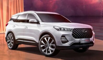 2025’in İlk Yarısında Devleri Geride Bırakan Yükseliş ve Tesla-Stellantis Krizi