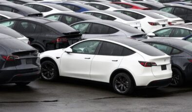 Tesla İngiltere’de Fiyat Kırdı Satış Çöküşü Sonrası Kiralama Ücretlerinde Tarihi İndirim