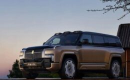 BYD Yangwang U8L, 1180 Beygirlik 24 Ayar Altın Amblemli Elektrikli Lüks SUV