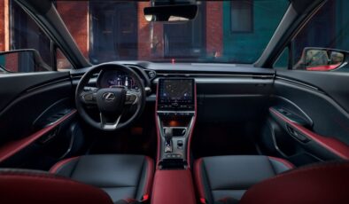 Lexus, LBX’in Limitli Yeni Versiyonu Vibrant Edition’ı Tanıttı 
