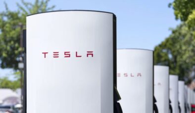 Tesla’dan İşletmelere Dev Hamle: Supercharger ile Araçlar Mülkünüzde Doluyor!