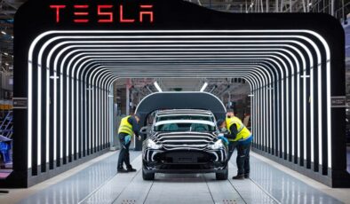 Tesla’dan radikal adım! O model artık satılmayacak