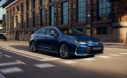 Toyota Fiyatlarında Ters Akım! Küçükler Ucuzladı, Büyükler Uçtu