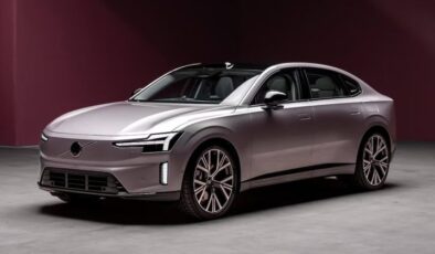 Volvo ES90 2026, 700 KM Menzil ve 680 Beygir Gücü ile Elektrikli SUV’a Yeni Soluk