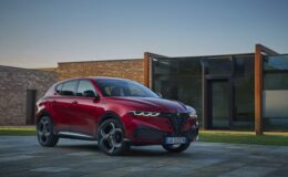 Alfa Romeo Tonale Yenilendi, Kompakt SUV’da Spor ve Lüksün Sınırları Zorlanıyor