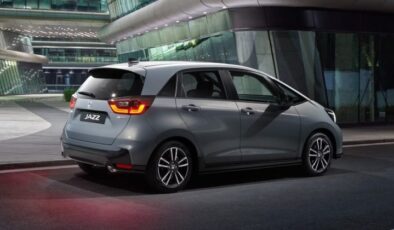 Şehirli Sürücüler Dikkat, Honda Jazz 2025, Egea’yı Gölgede Bırakan Hibrit Sürpriziyle Ortaya Çıktı!