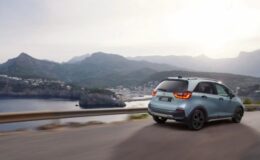 Honda Jazz’a Ne Oldu? Kasım Fiyatlarında İndirim Şoku B-Segmentte Kartları Baştan Dağıtıyor!