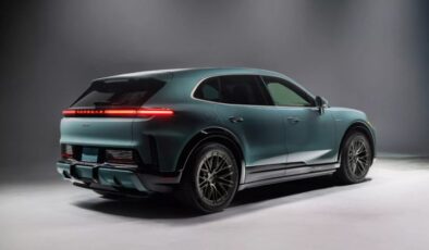 Porsche Cayenne Elektrik Çağına Girdi, 0-100 km/s 2,4 Saniye, Kablosuz Şarj ve 1.139 Beygir Güç!