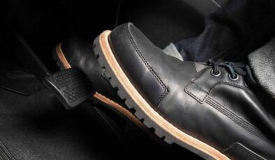 Sürücüler Bile Fark Etmiyor, Fren Pedalını Bıraktığınızda Aracınızın Gizli Gücü Ne Yapıyor?