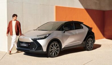 Toyota C-HR 2025’te Şok Fiyatlar, Hibrit SUV Segmenti Kasım Kampanyasıyla Sarsılıyor!