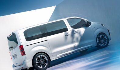 Binek Araçları Aratmayan Donanımlarıyla Yerli Üretim Opel Zafira ve Vivaro Showroom’larda Yerini Aldı