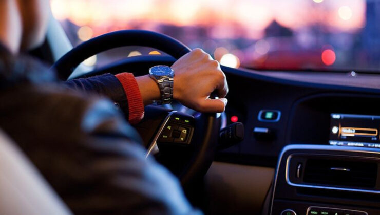 Yüzlerce Porsche aynı anda hareketsiz kaldı!