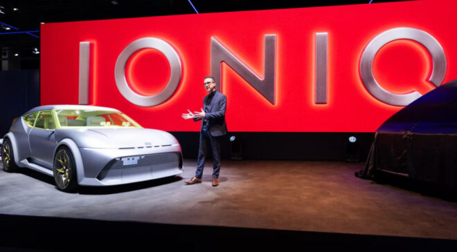 Türkiye’de üretilecek modelini Brüksel’de sergiledi