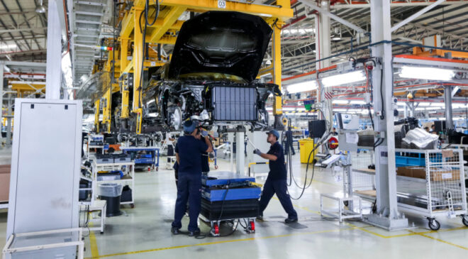 Alman devi yüz binlerce aracı geri çağıracak