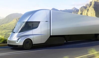 Tesla Semi seri üretime giriyor: İşte özellikleri