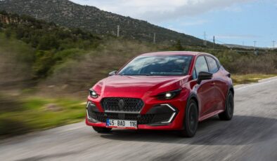 Yepyeni Renault Clio Satışa Sunuldu