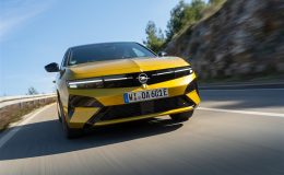 Yenilenen Opel Astra Nisan’da Türkiye’de!