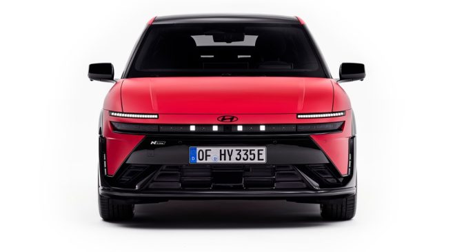 Hyundai IONIQ 3’ü Milano Tasarım Haftası’nda Tanıttı