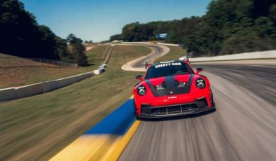 Porsche, tam elektrikli 911 projesinden vazgeçti