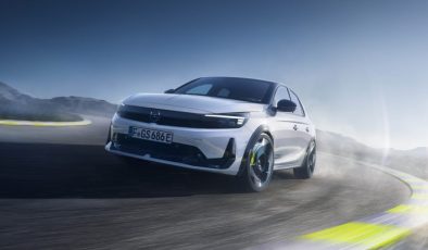 Yeni Opel Corsa GSE: 281 HP Gücünde Tamamen Elektrikli Performans Hatchback Sahneye Çıktı!