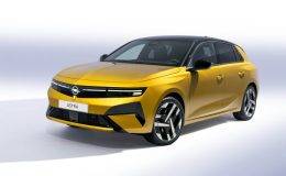 Yenilenen Opel Astra Türkiye’de!