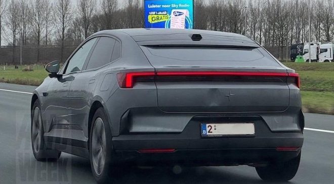Arka camı olmadan üretilen Polestar 4 sınıfta kaldı