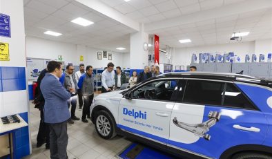 Delphi, Bursa’da Açtığı 8. Yedek Parça Laboratuvarı ile Gençleri Geleceğe Hazırlamayı Sürdürüyor
