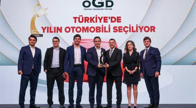 Türkiye’de “Yılın Otomobili” Renault Clio Seçildi