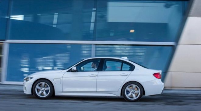 BMW’den yangın riski uyarısı: Evlerin yanına park etmeyin