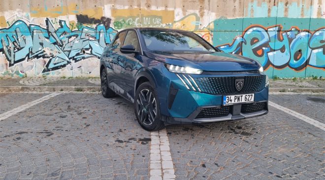 Peugeot 3008 1.2 Hybrid : Ekonomik Zerafet