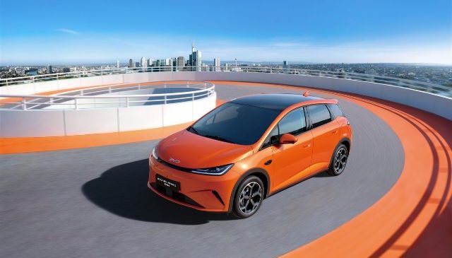 Plug-in hibrit modelini Avrupa’da 1 milyon liradan satışa çıkardı