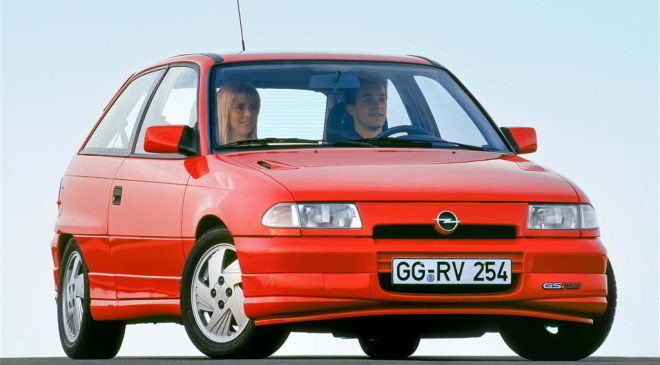 Opel Astra’nın 35 Yıllık Başarısı Geleceğe Işık Tutuyor!