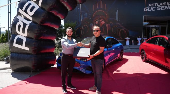 PETLAS’IN 50’NCİ YILINA ÖZEL DÜZENLEDİĞİ OTOMOBİL KAMPANYASININ TALİHLİLERİ MERCEDES-BENZ CLA’LARINA KAVUŞTU