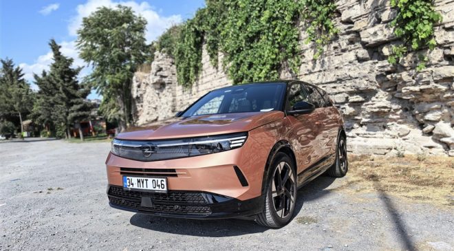 Opel Grandland Elektrik: Konforu ve Sessizliğiyle Öne Çıkıyor