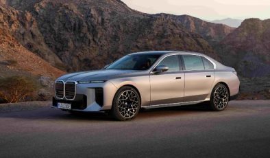Yeni BMW 7 Serisi artık kapılarını uzaktan açıp kapatacak